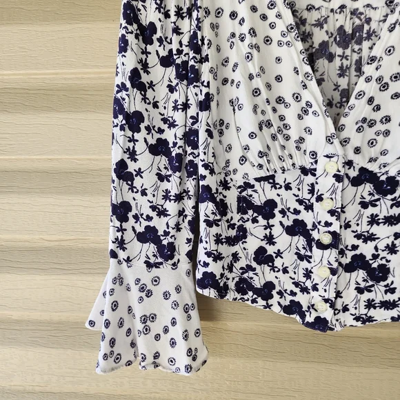 Free People lady bohemian bell sleeve crop top - Picture 6 of 13